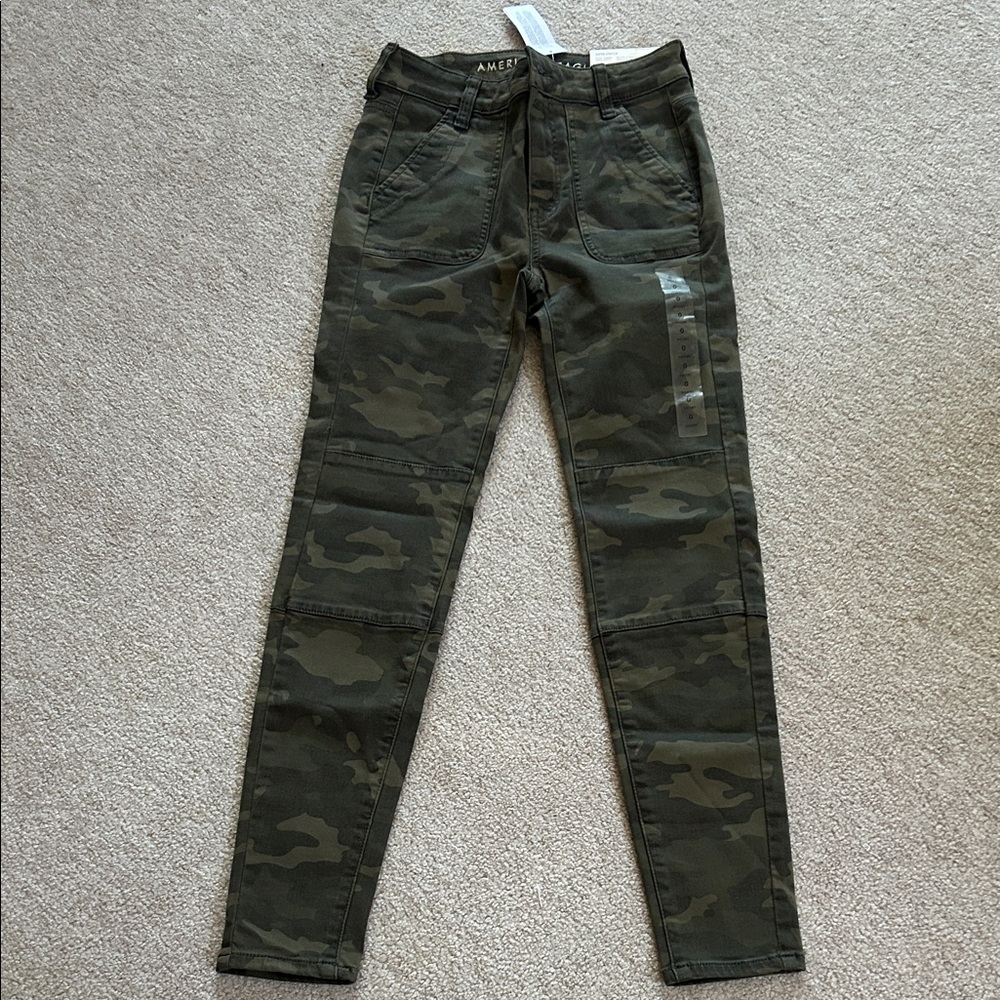 Camo Skinny Jeans American Eagle size 0S (0 short) BRAND NEW